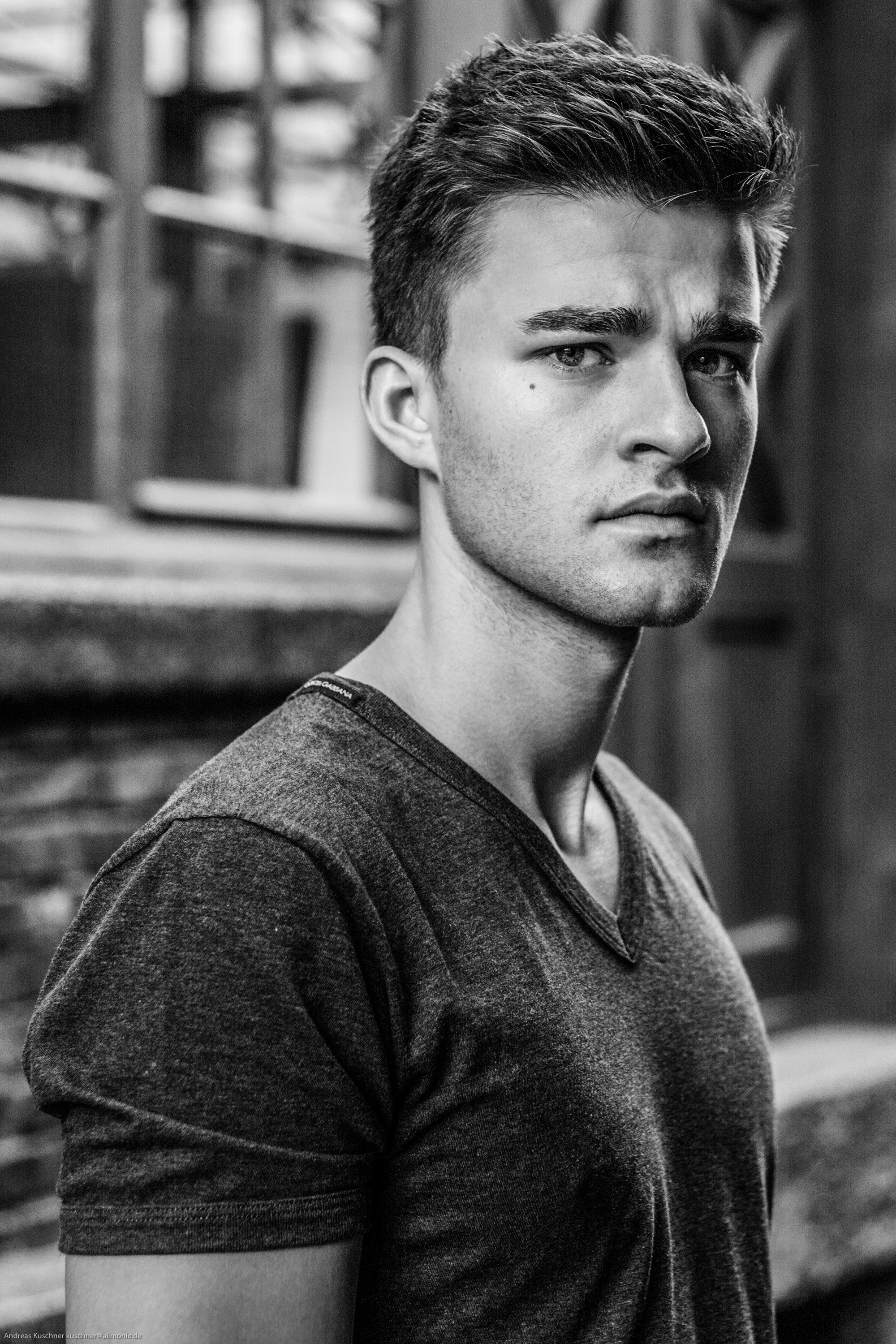 Patrick Mölleken as Bastian in Familie Sonnenfeld