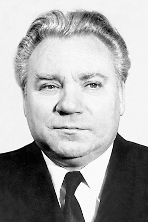 Jonas Kavaliauskas as Jemeljanovas in The Limit of Truth