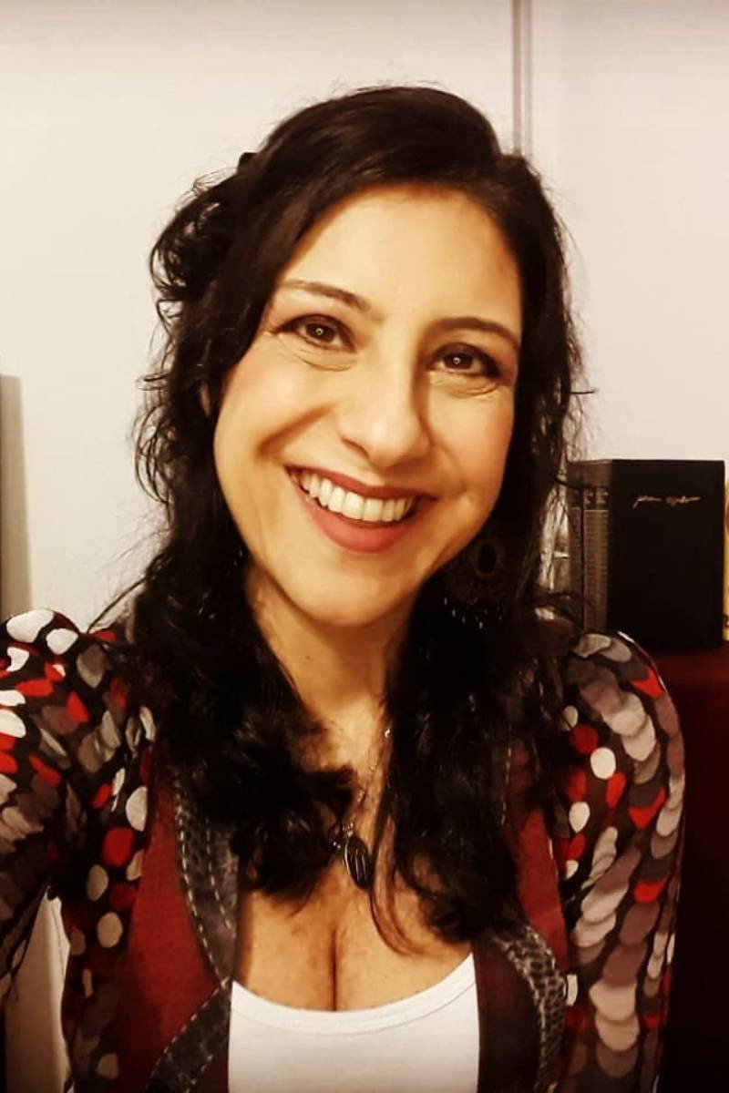 Zuzu Leiva as Cidinha in My Calendar Girl