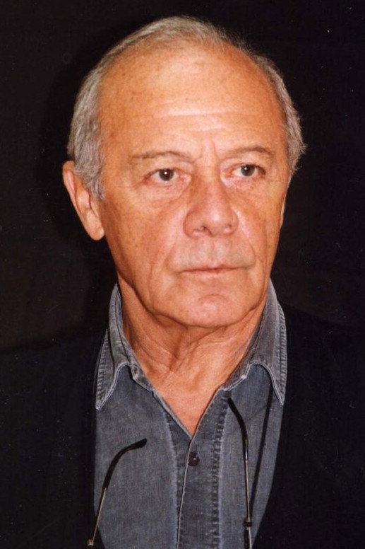 Erol Keskin as Beşir, Gülbahar'ın babası in The Sacrifice