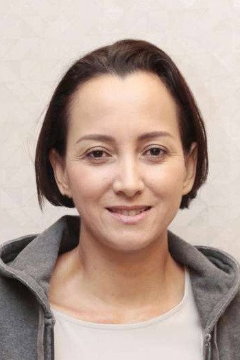 Karina Suwandi as Mariska in Dunia Maya