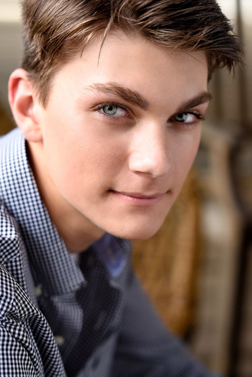 Nate Seman as Toby in Message Received
