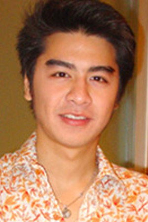 Adisorn Athakrit as Phachara in After Sundown
