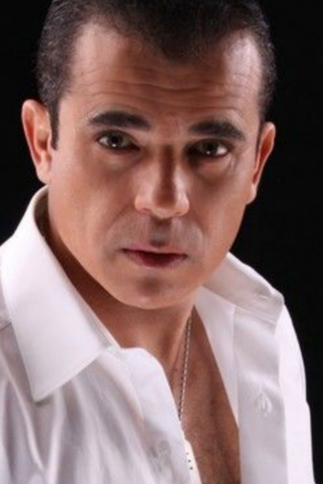 Mohamed ElShaqanqeery as Omar in The International