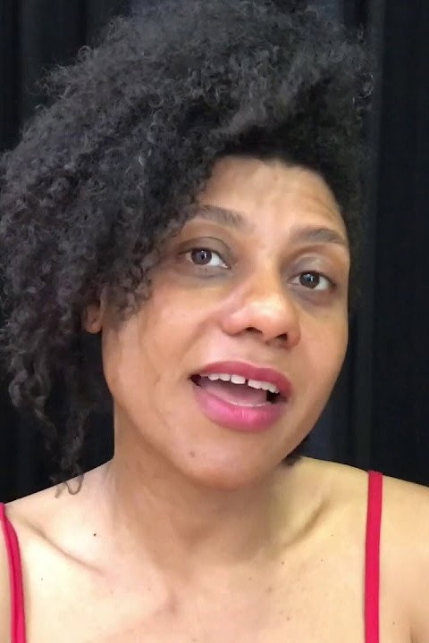 Kelly Lua as Flor in Elisa & Marcela