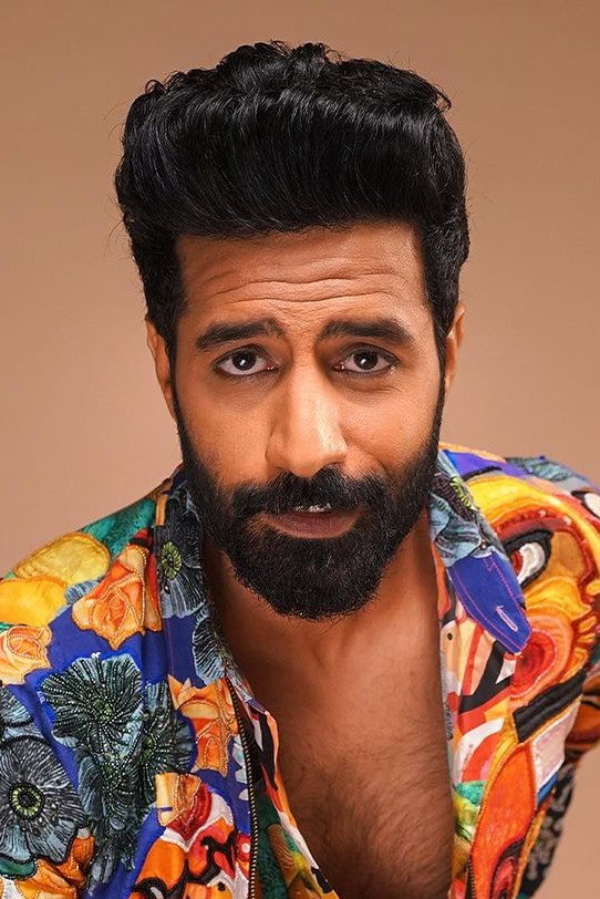 Bhuvan Arora as Gaurav Joshi in FLOP