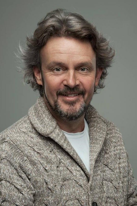 Джонатан Солвей as James Reed - Olivia's husband in The Ninth