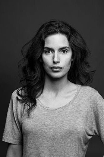 Ana Gil De Melo Nascimento as Eden Lundell in Hostage