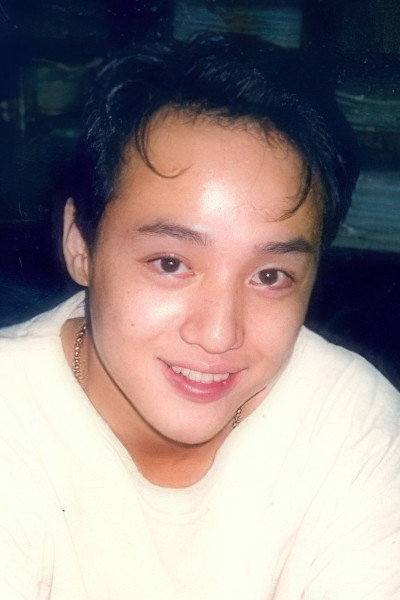 季天笙 as Fong Sai Yuk in Burning Paradise