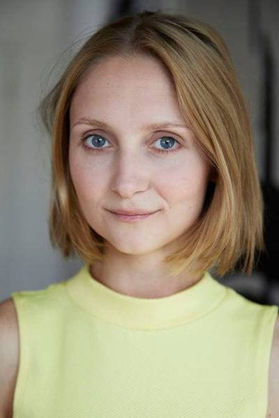 Maria Magdalena Wardzinska as Alice in 9 1⁄2