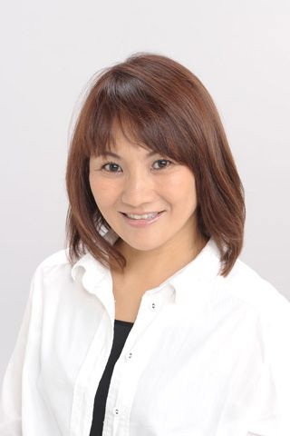 市原由美 as Koharu (voice) in Pom Poko