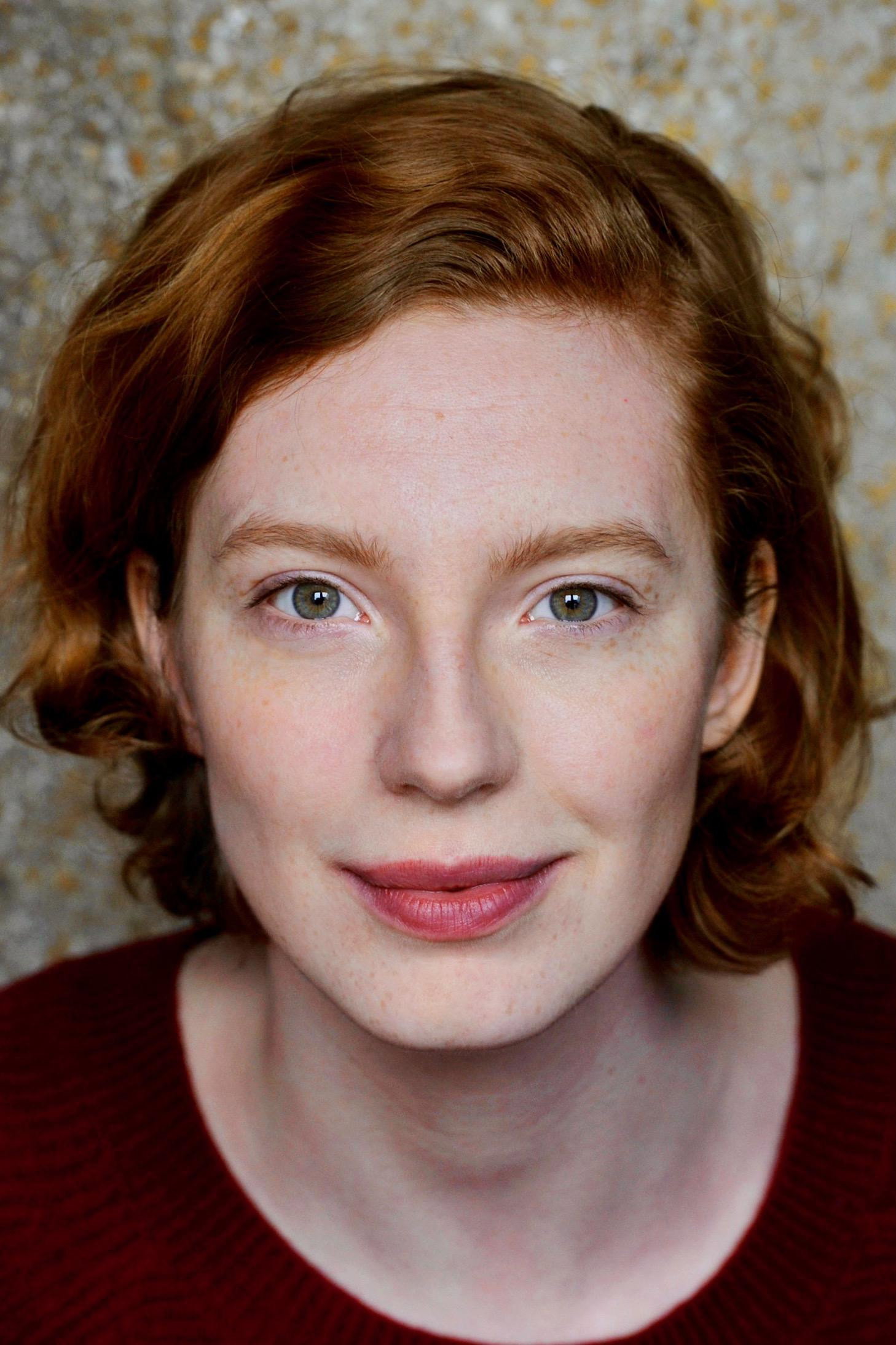Luise Wolfram as Edith Schmidt in Aenne Burda - Die Wirtschaftswunderfrau