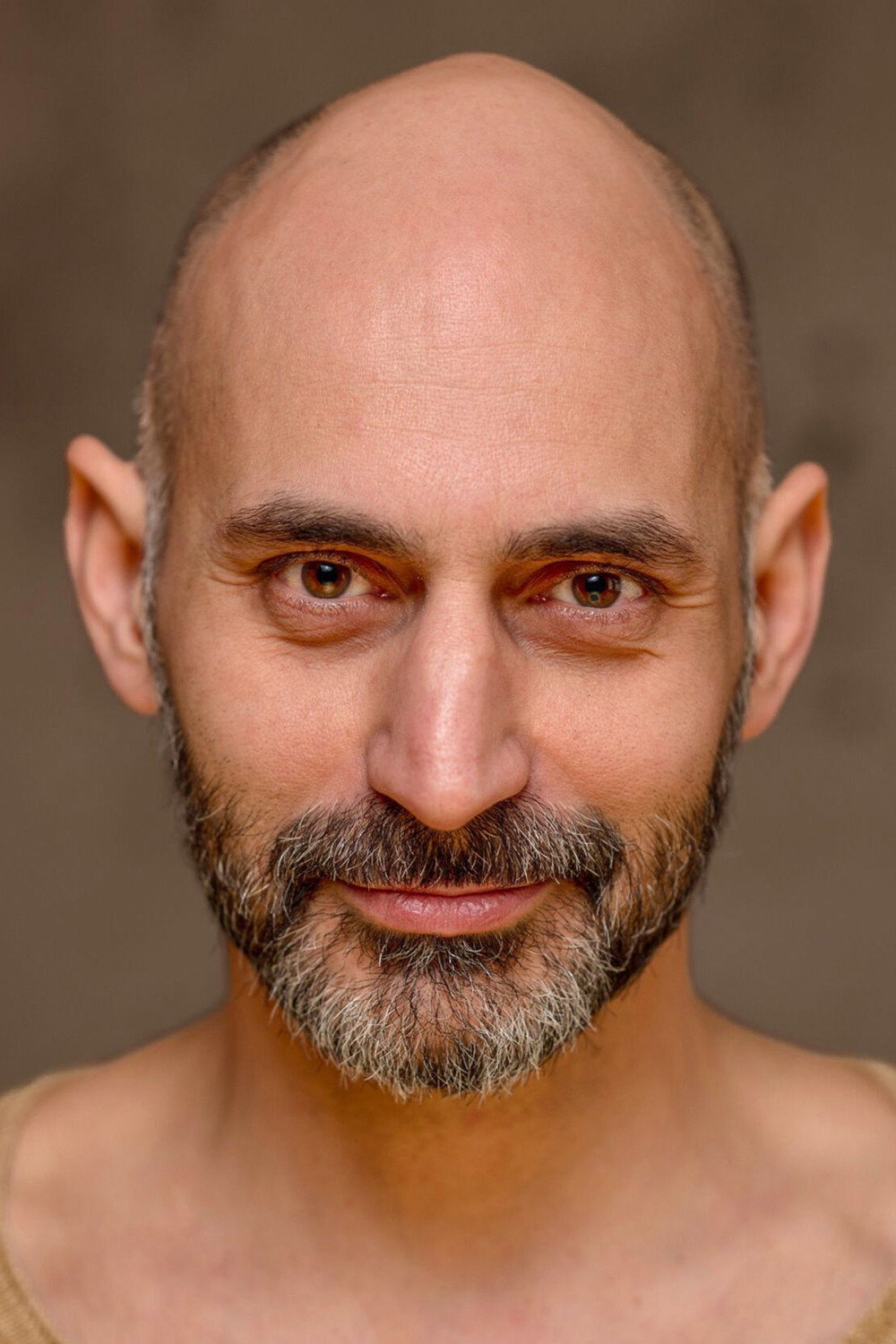 Eray Egilmez as Üst in Yellow Letters