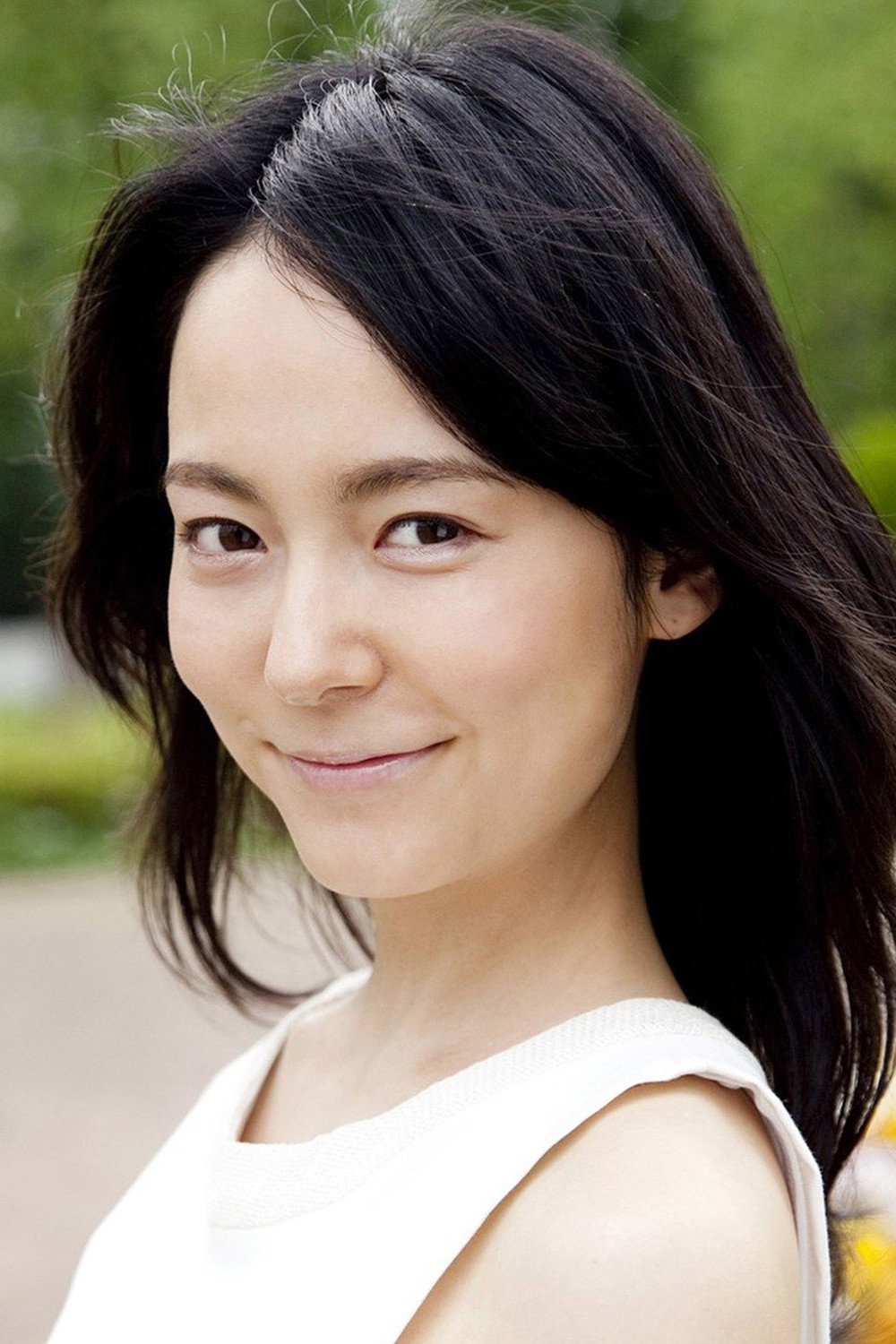 松岡璃奈子 as Mother in Rose Color's Buko