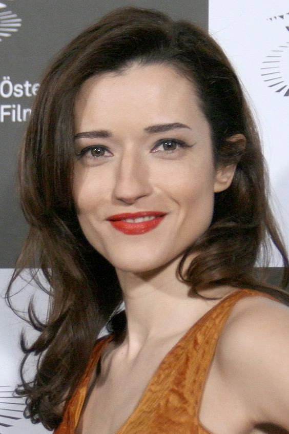 Angela Gregovic as Angela Caymaz in Brand