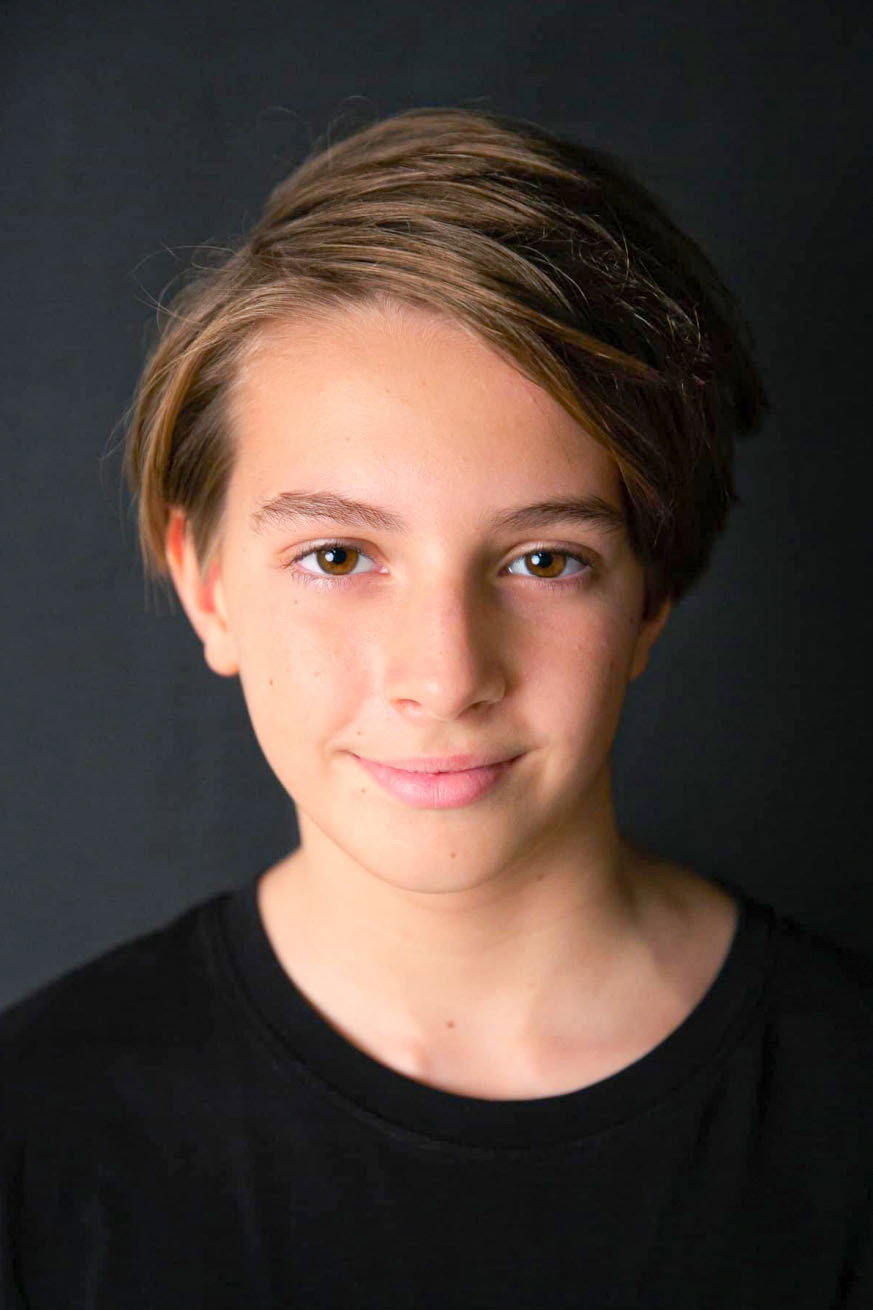 Sebastian Pöthe as Kája in Kája a Mat+Ema+Tika