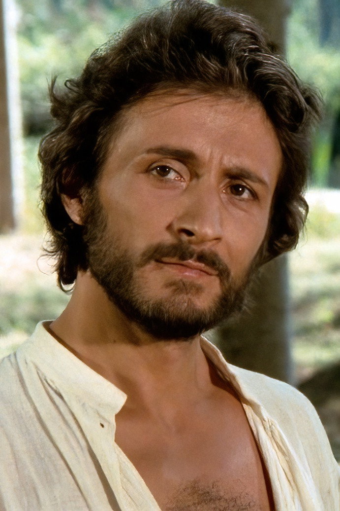 Mauro Parenti as Cremona in Kill!
