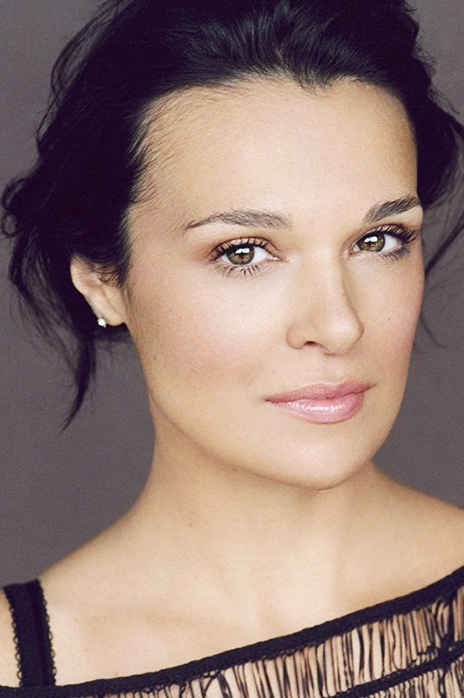 Elizabeth Knowelden as Violet the Intern Scientist in The Last Man(s) on Earth