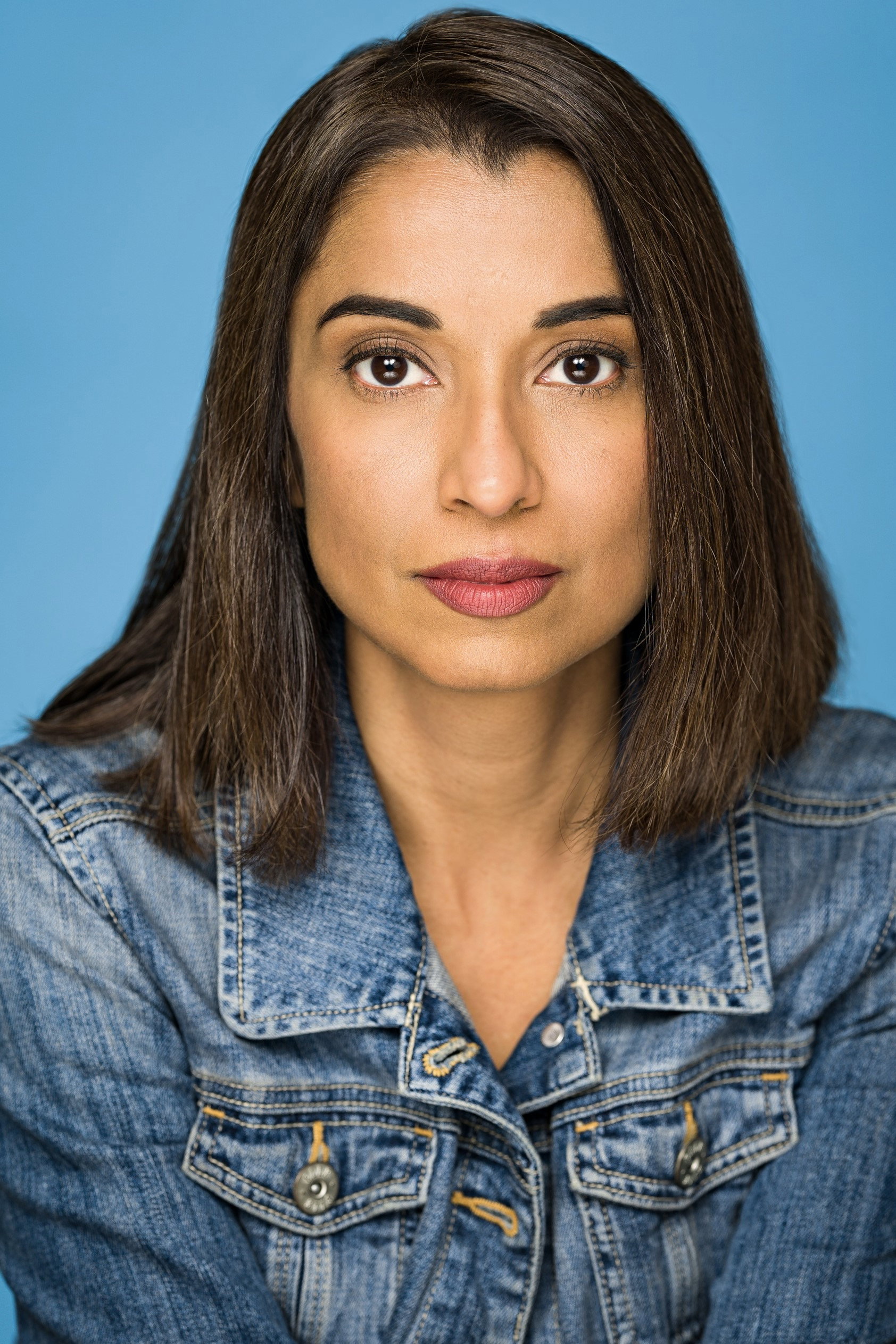 Melanie Kiran as Mira in Curry Scent