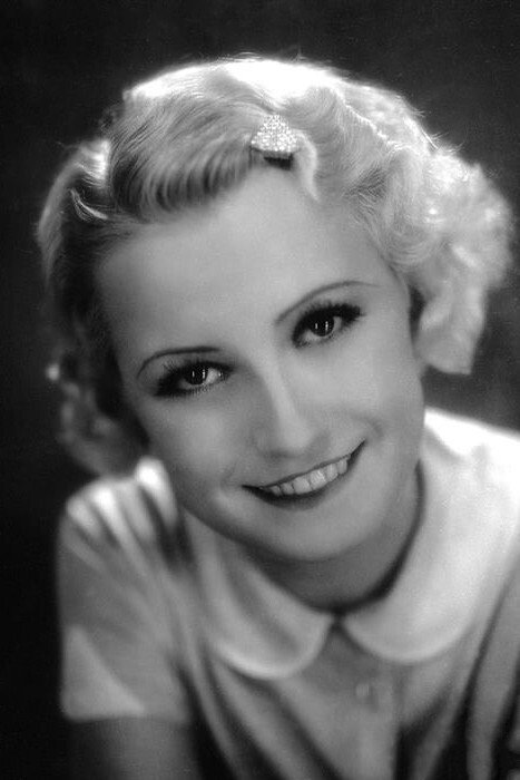 Truda Binarová as Anna in Rozpustilá noc