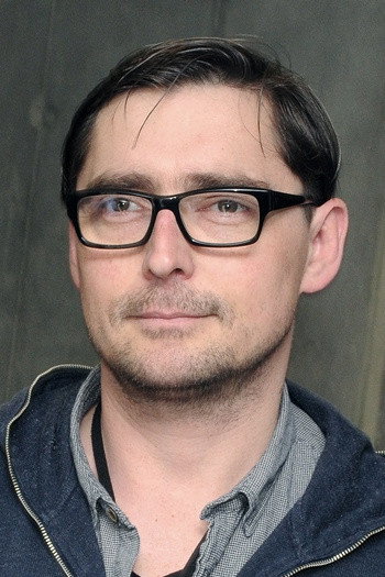 Jiří Vyorálek as Jaroslav Valenta in První republika