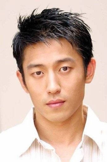 이건문 as Yong Goo in Once Upon a Time in Seoul