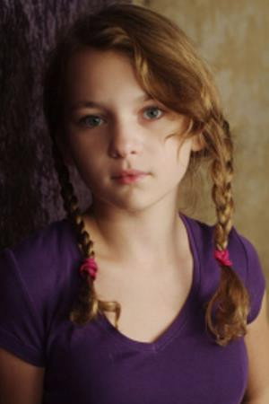 Greta Bohacek as Mizi in Freddy Eddy