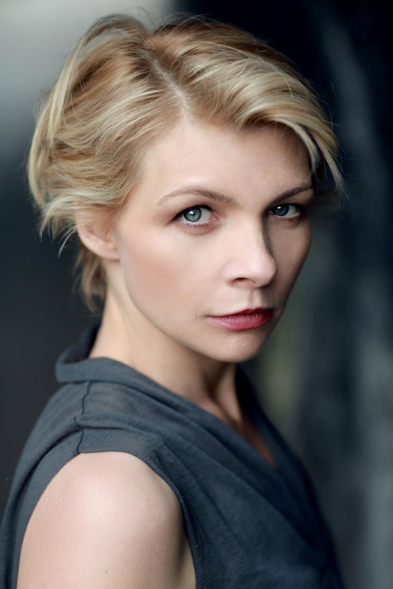 Amelia Curtis as Julie in Family Style