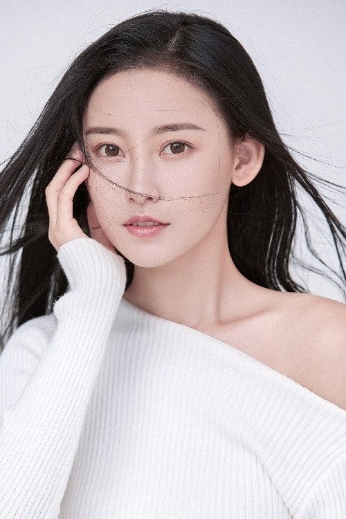 Лю Кай Лунь as Xu Shiqing in You Are My Exclusive Surprise