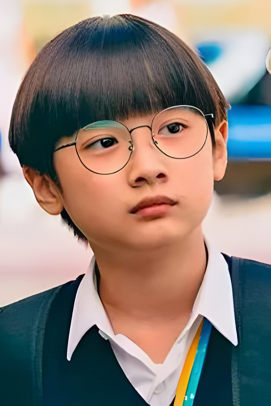 黃梓樂 as Sam in Lost Love
