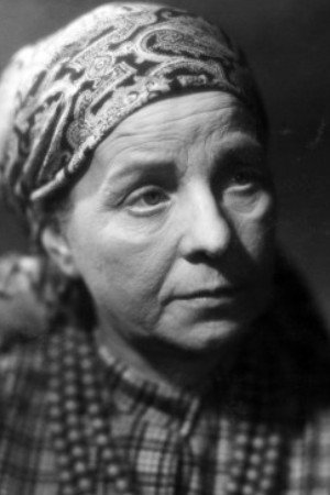 Zofia Myslakowska as Gruzdowa in Jasne łany