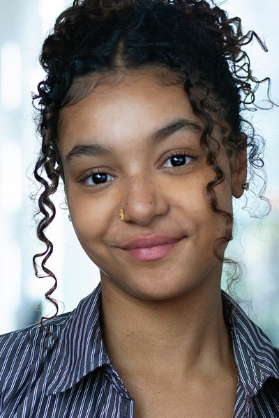 Marie Ayissi as Maelys in Out of Control