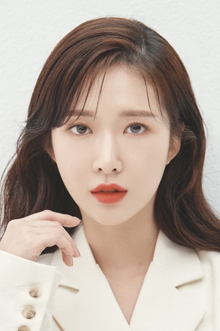 Cho Lee-hyeon as Baek Na-Hee in Longing Heart