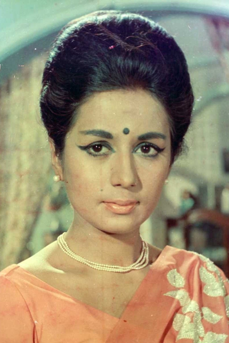 Nanda as Rita Khanna in Jab Jab Phool Khile