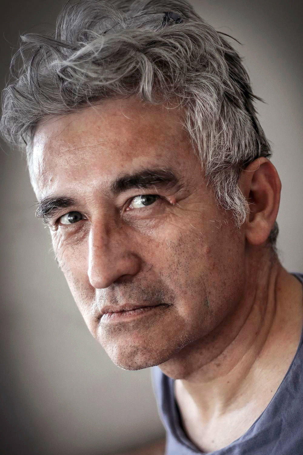 Jorge González as Self - Los Prisioneros in Ángeles Negros