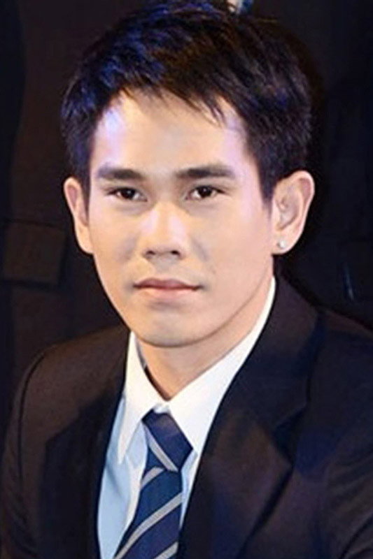 Arnuttaphol Sirichomsaeng as R in Khaokala