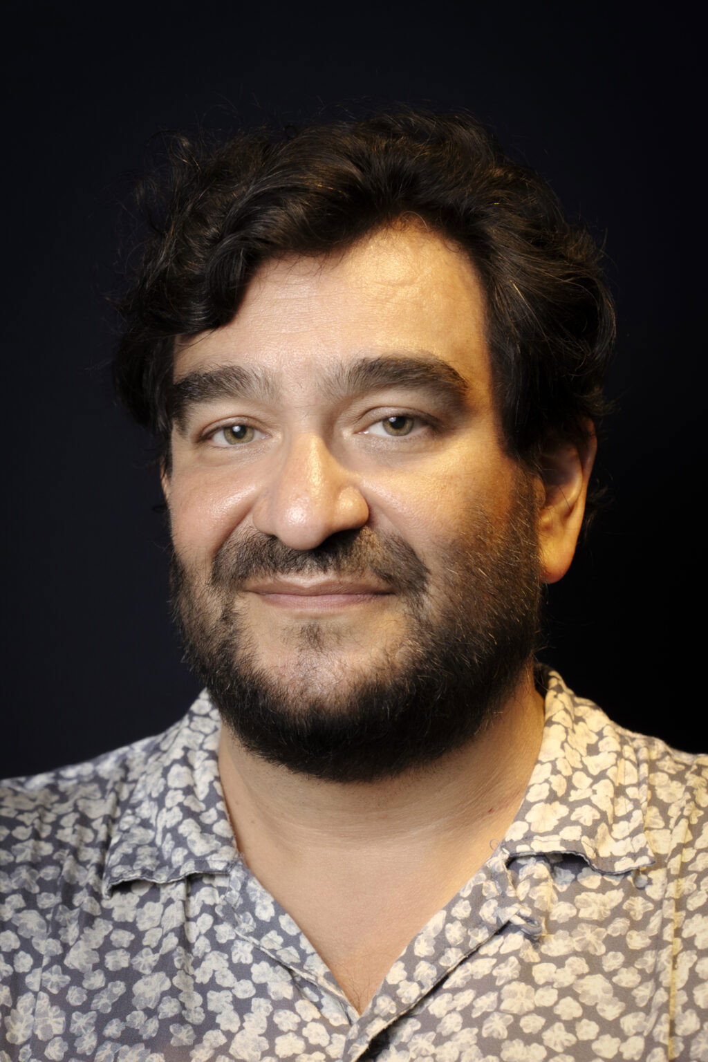 Pedro Peirano as Tulio Triviño / El cartero / Profesor Jacinto Pata in Las vacaciones de Tulio, Patana y El pequeño Tim