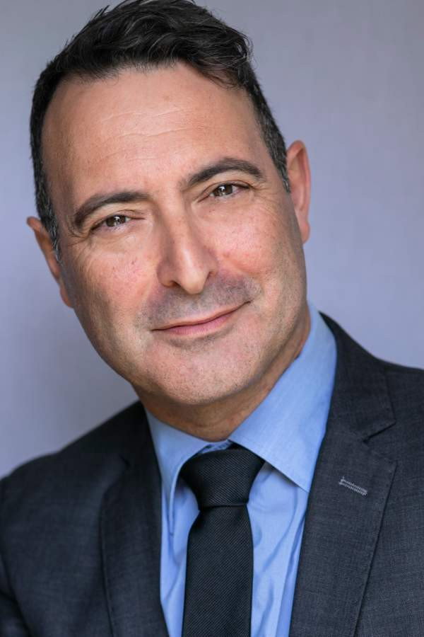 Jeff Szusterman as Siggy in Kid Sister