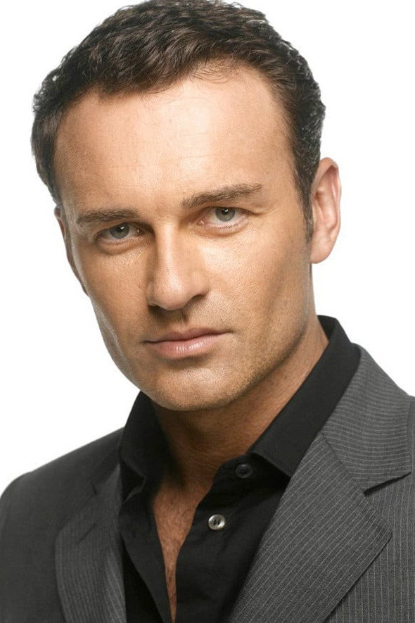 Julian McMahon as Victor Von Doom in Fantastic Four: Rise of the Silver Surfer