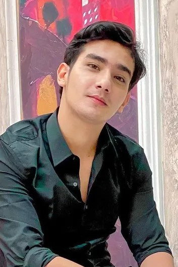 Mahdy Reza as Rangga in Seteru