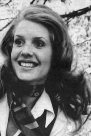 Fawne Harriman as Joyce Cummings in The Aliens Are Coming