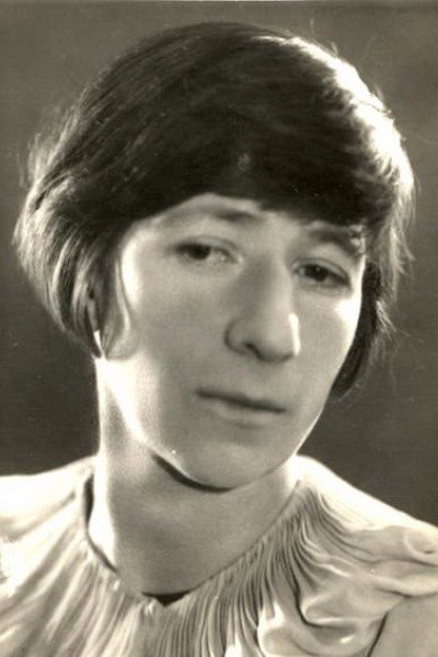 Серафима Бирман as Nanny in Victory of Women