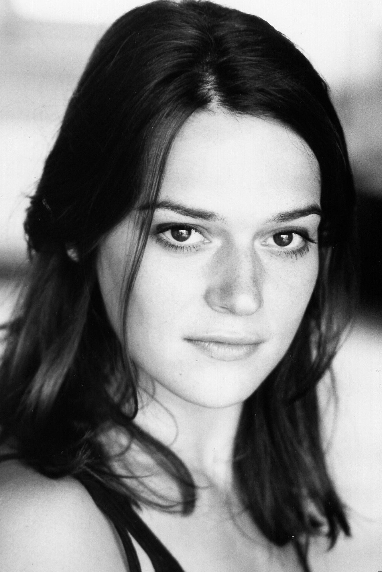 Estelle Galarme as Françoise in À l'aventure