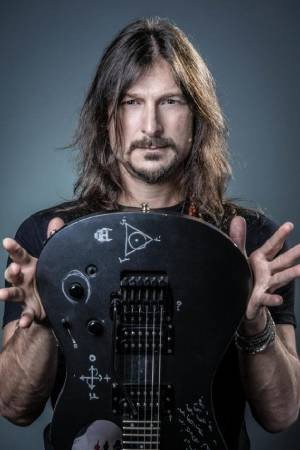 Rafael Bittencourt as Himself in Global Metal