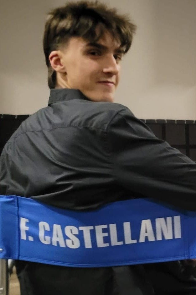 Francesco Castellani as Luigi in Mostri