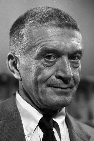 Friedrich Joloff as Clement in Hotel Royal