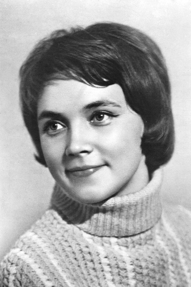 Лилиана Алешникова as Tanya Gromova in It Began This Way...
