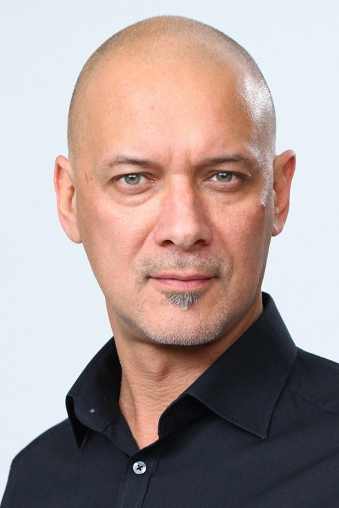 Zoltán Szőke as Berényi Miklós in Among Friends