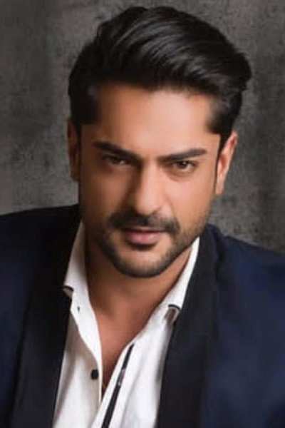 Ashish Kapoor as Thakur Suraj Singh in Molkki