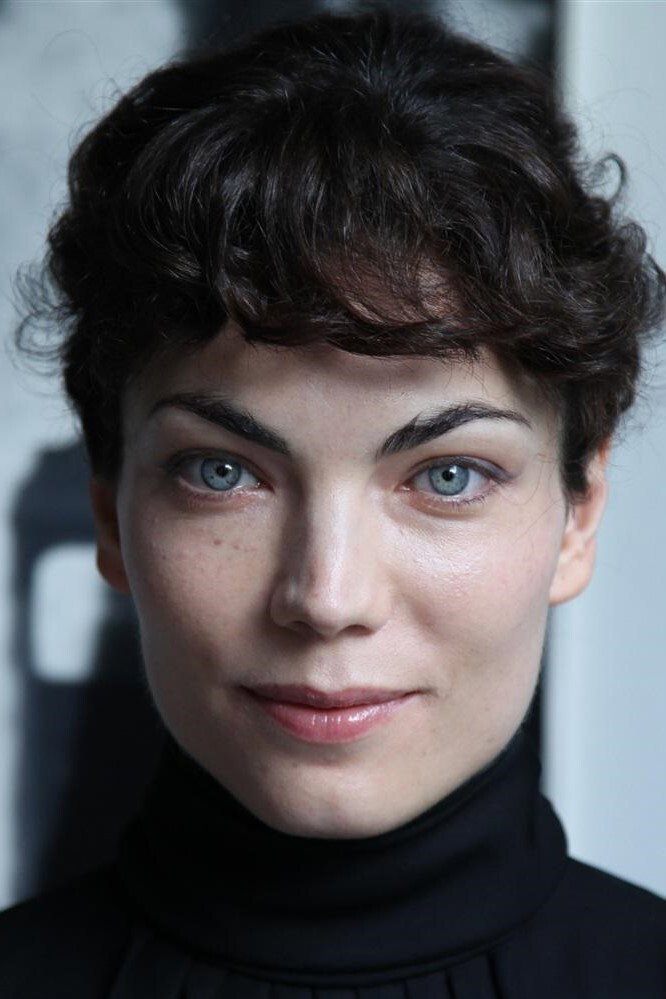 Coralie Revel as Sandra in L'ombre d'un flic